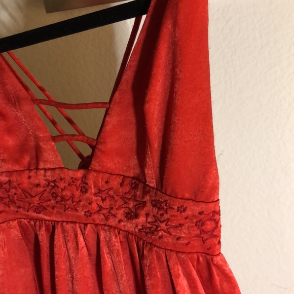 Urban Outfitters red dress - Picture 5 of 5